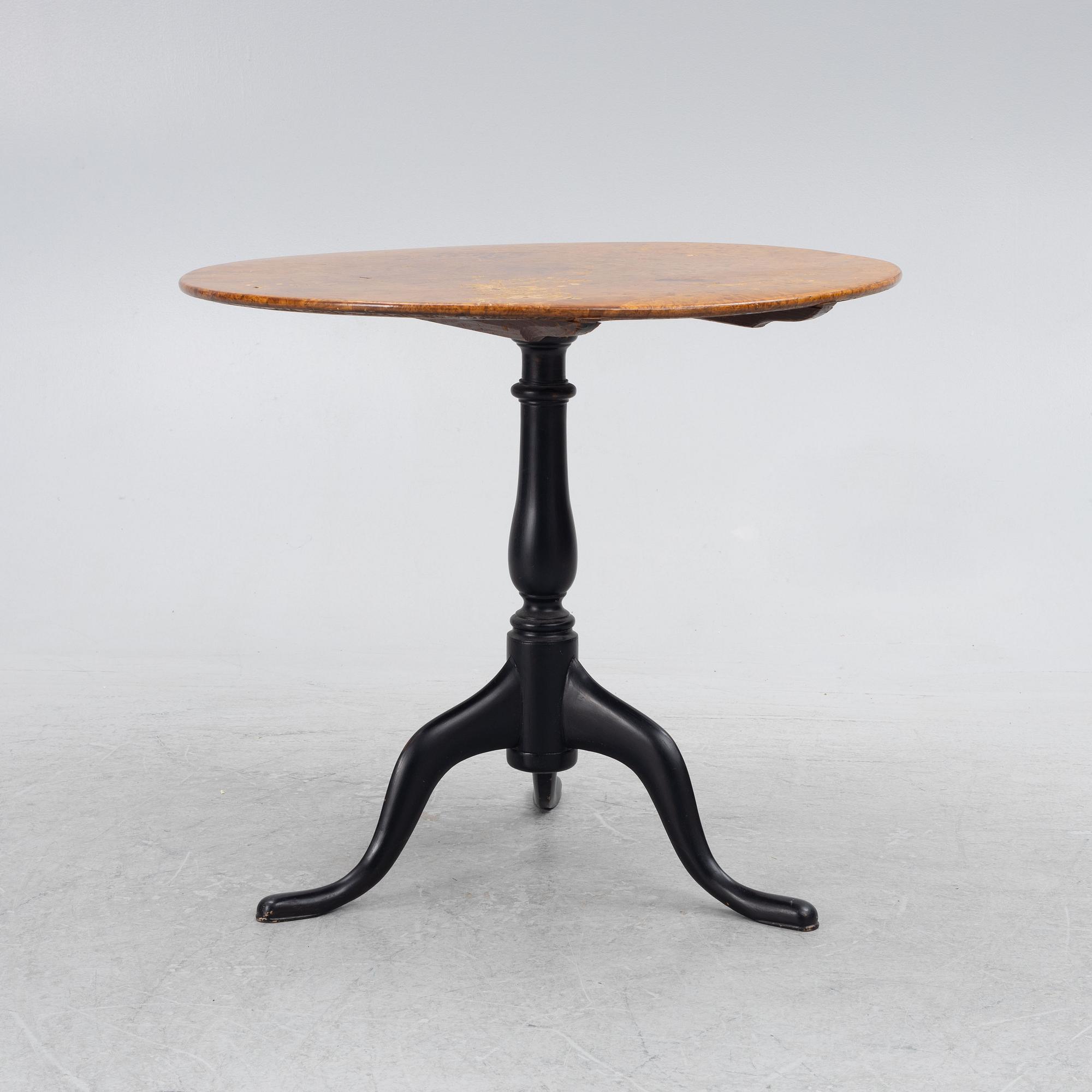 Jacob Sjölin, drop-leaf table, (master in Köping and Kungsör 1767-85).