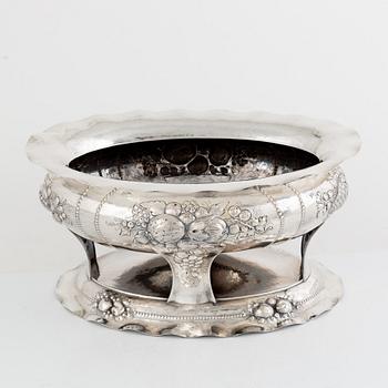 Jardinière, silver, C.G.Hallberg, Stockholm, 1913.