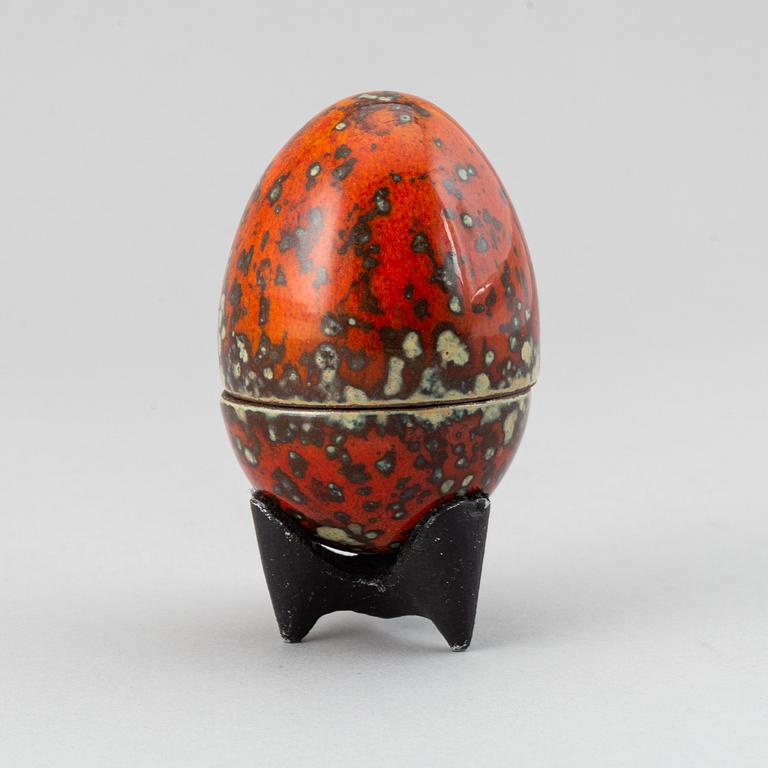 Hans Hedberg, a signed faience egg with stand, Biot, France.