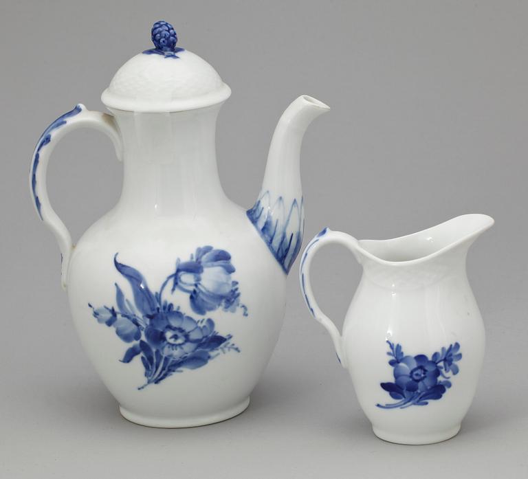 KAFFESERVIS, 6 delar, porslin, "Blå Blomst", Royal Copenhagen, 1900-talets andra hälft.