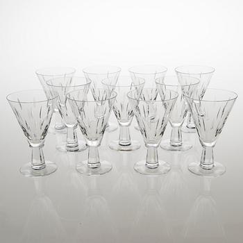 SAARA HOPEA 71-piece Inari crystal stemware set for Nuutajärvi. Designed in 1953.