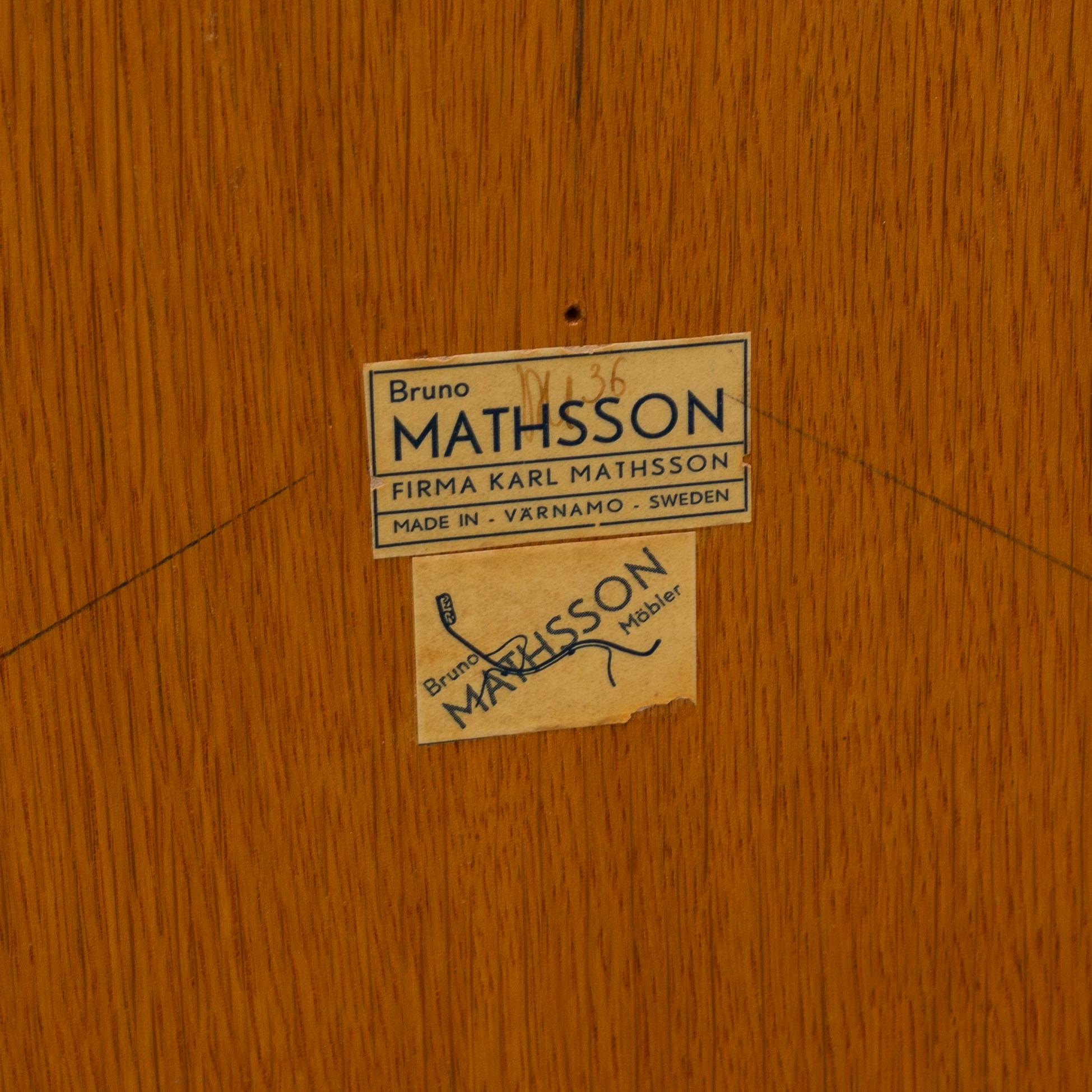 BRUNO MATHSSON, soffbord, "Annika", Firma Karl Mathsson, Värnamo, 1940/50-tal.