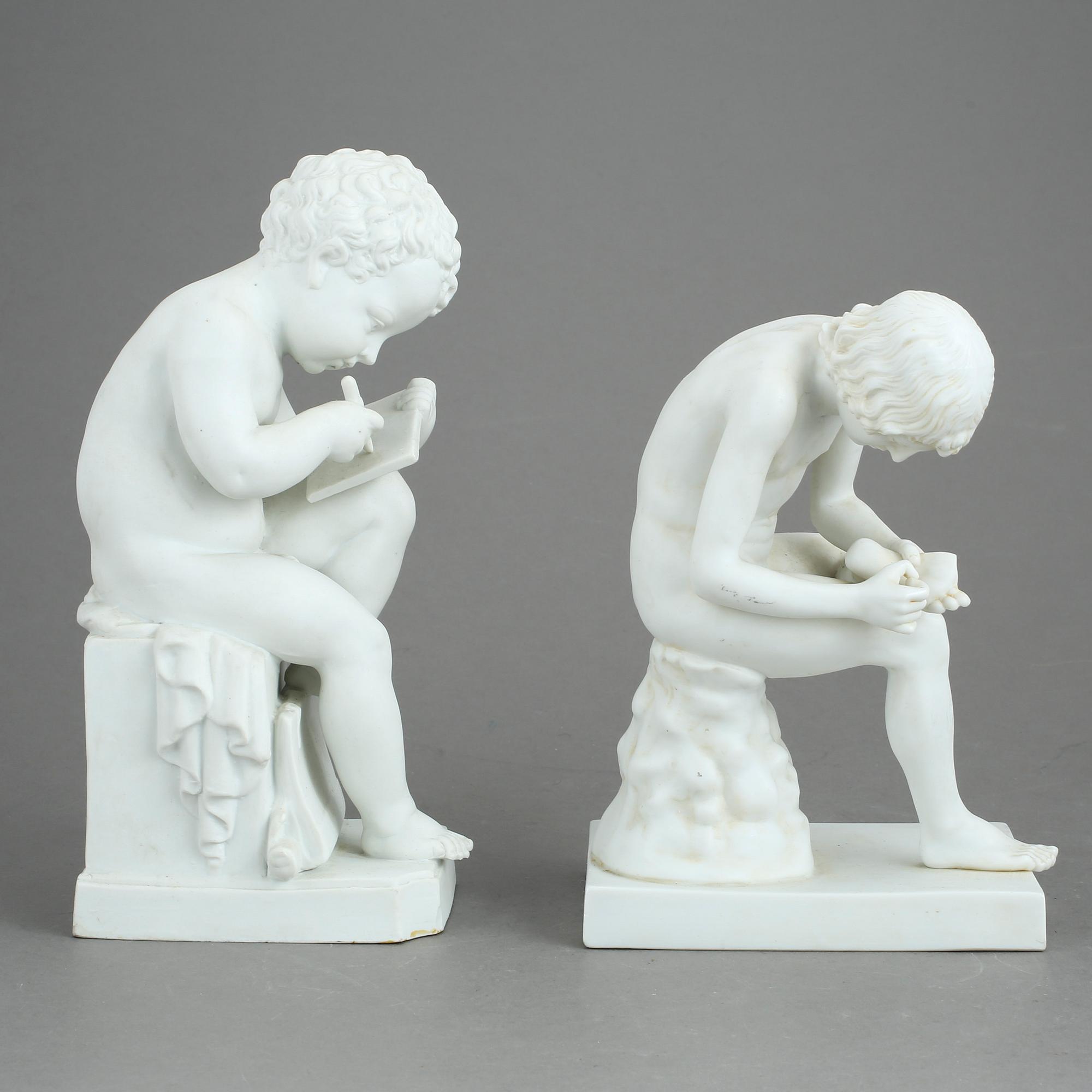 FIGURINER, 2 st, parian, omkring sekelskiftet 1900.