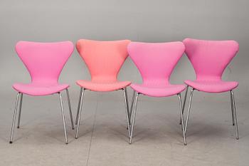 STOLAR, 4 st, "Sjuan", Arne Jacobsen för Fritz Hansen, Danmark. 1970-tal.