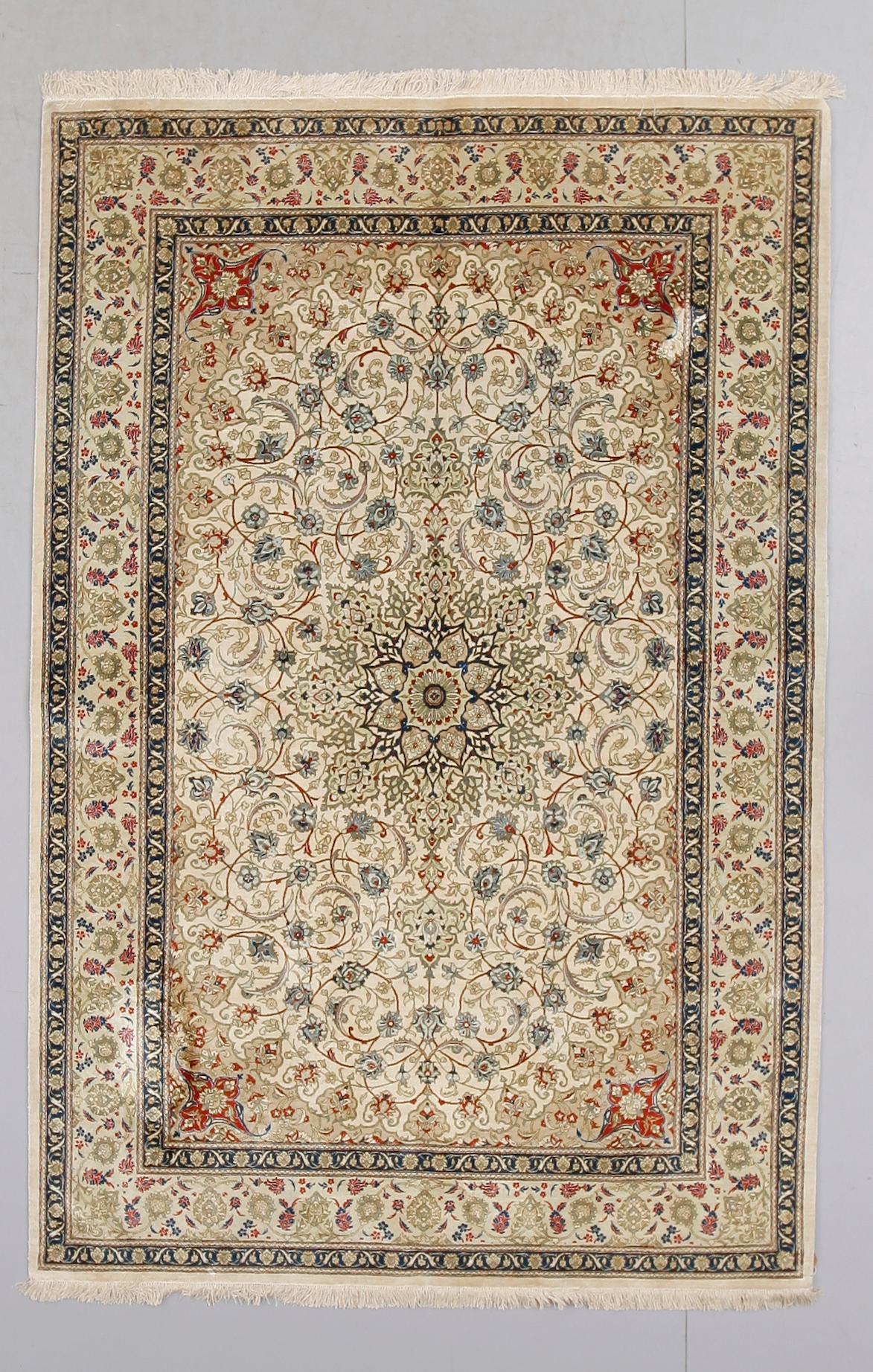 KASHMIR, SILKE, orient, ca 200 x 135 cm.