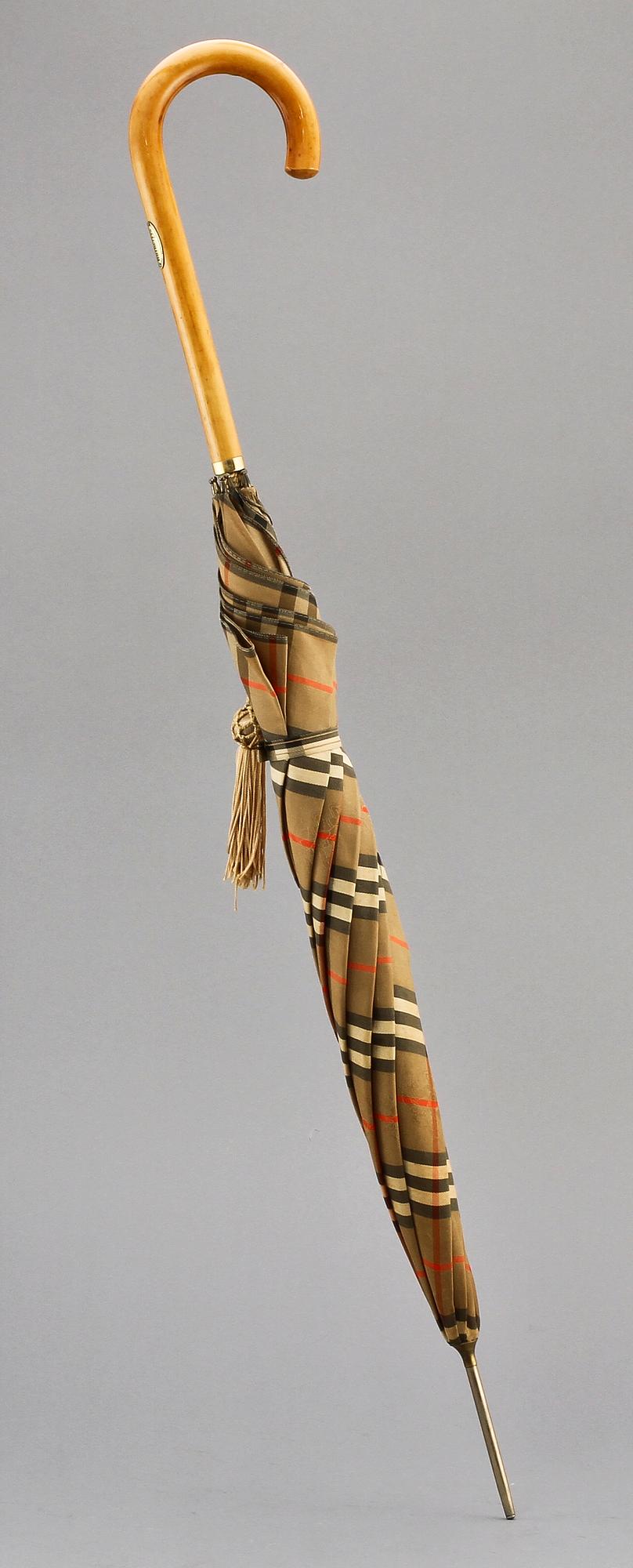 PARAPLY, Burberry, 1900-talets fjärde kvartal.