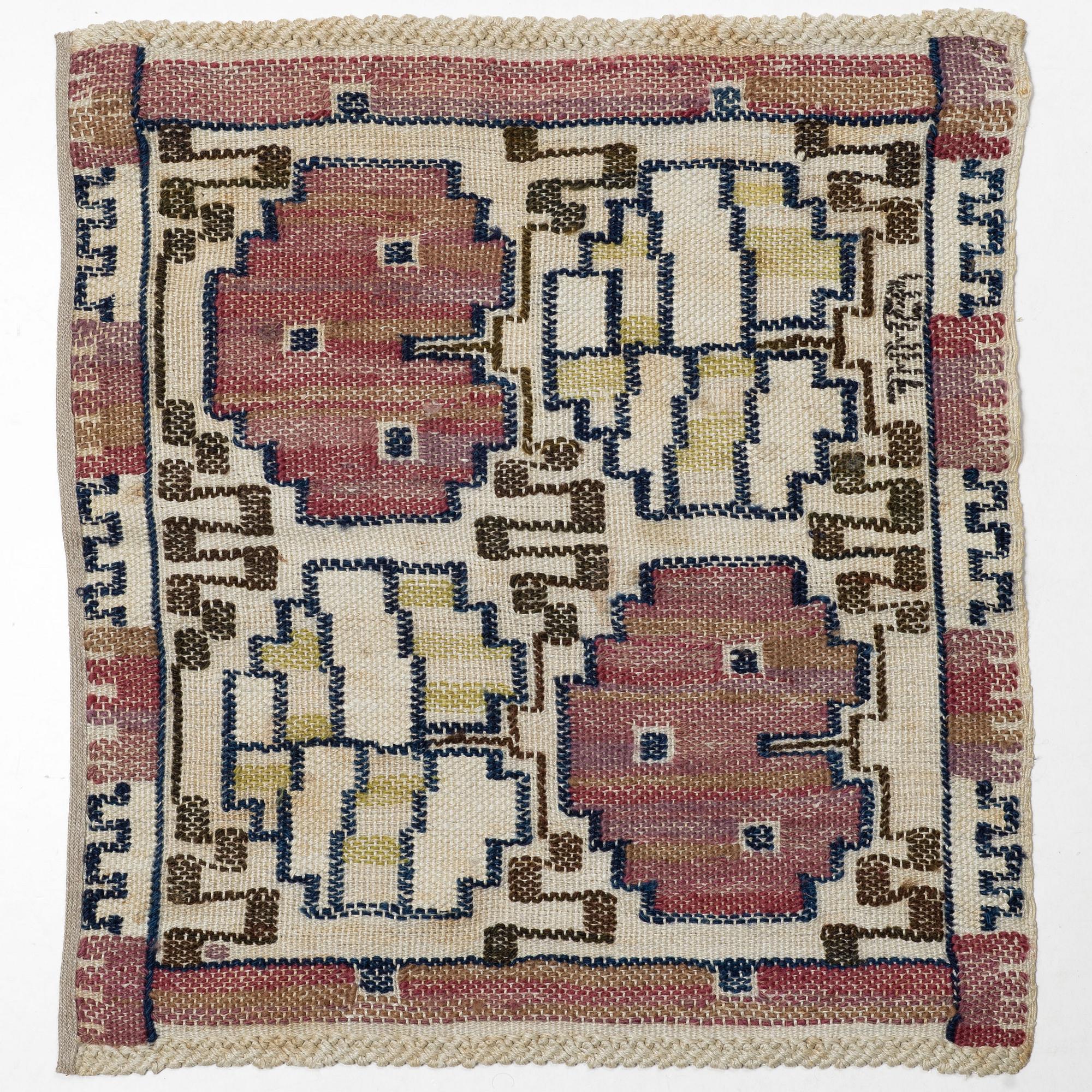 Märta Måås-Fjetterström, A 'Grodblad' textile.