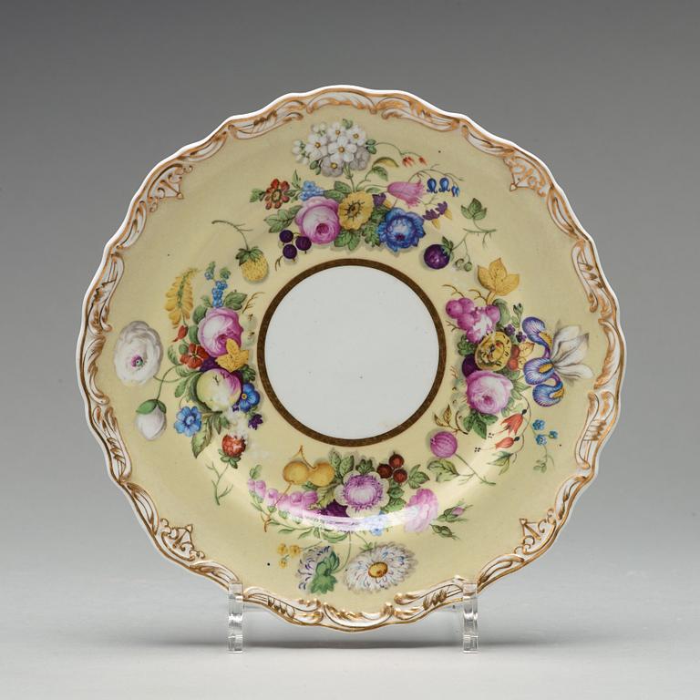 A set of six Russian dessert dishes, Imperial Porcelain manufactory, St Petersburg, Czar Nicholas I (1825-1855).