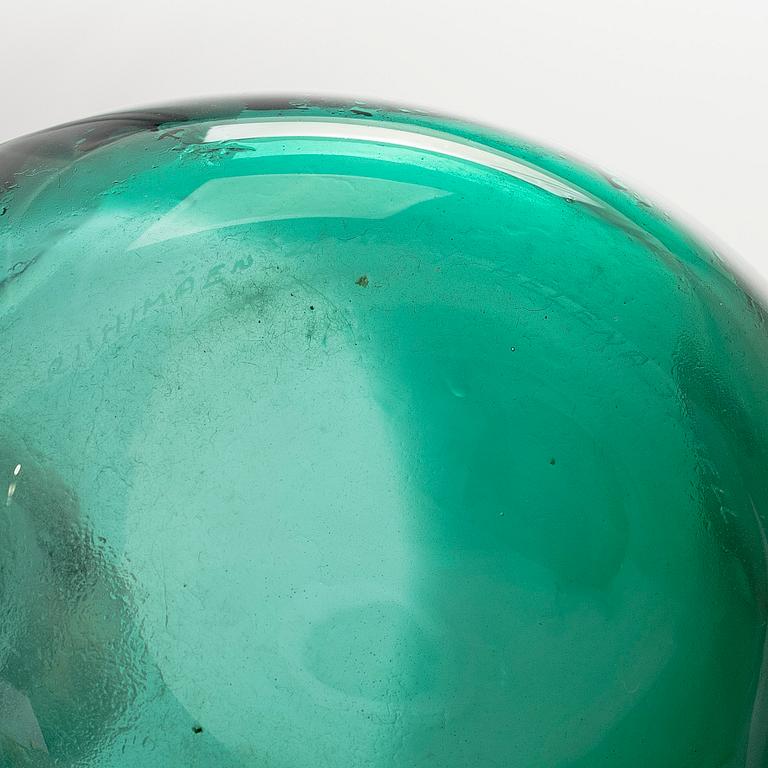 Helena Tynell, konstglas, 2 st, "Kuikka" och "Puteli", signerade Riihimäen Lasi O.Y. Helena Tynell.