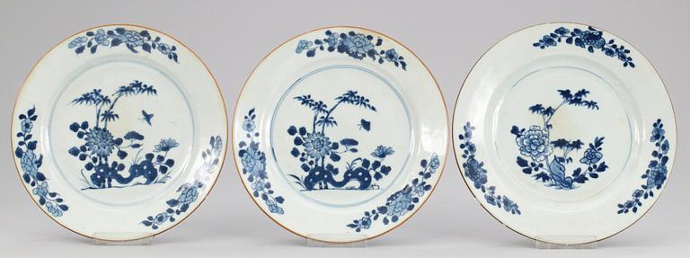 TALLRIKAR, 2+1 stycken, kompaniporslin. Qianlong.