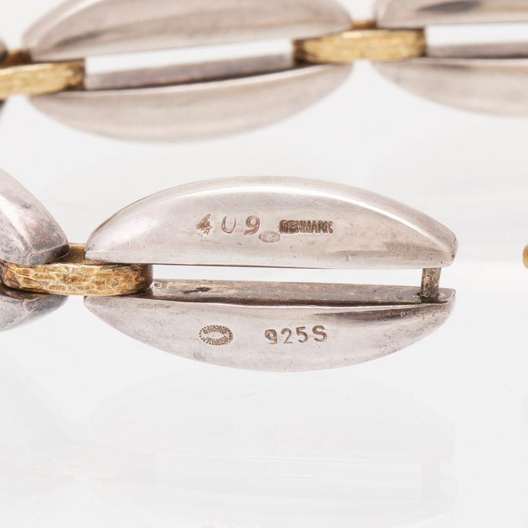 Regitze Overgaard, armband silver och 18K guld nr 409 för Georg Jensen, Danmark.