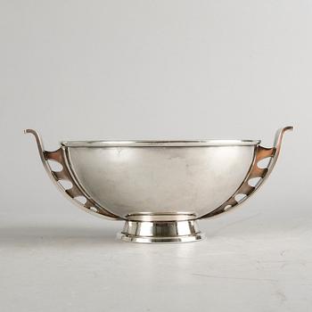 Ulla Fogelklou-Skogh, bowl, nickel silver.
