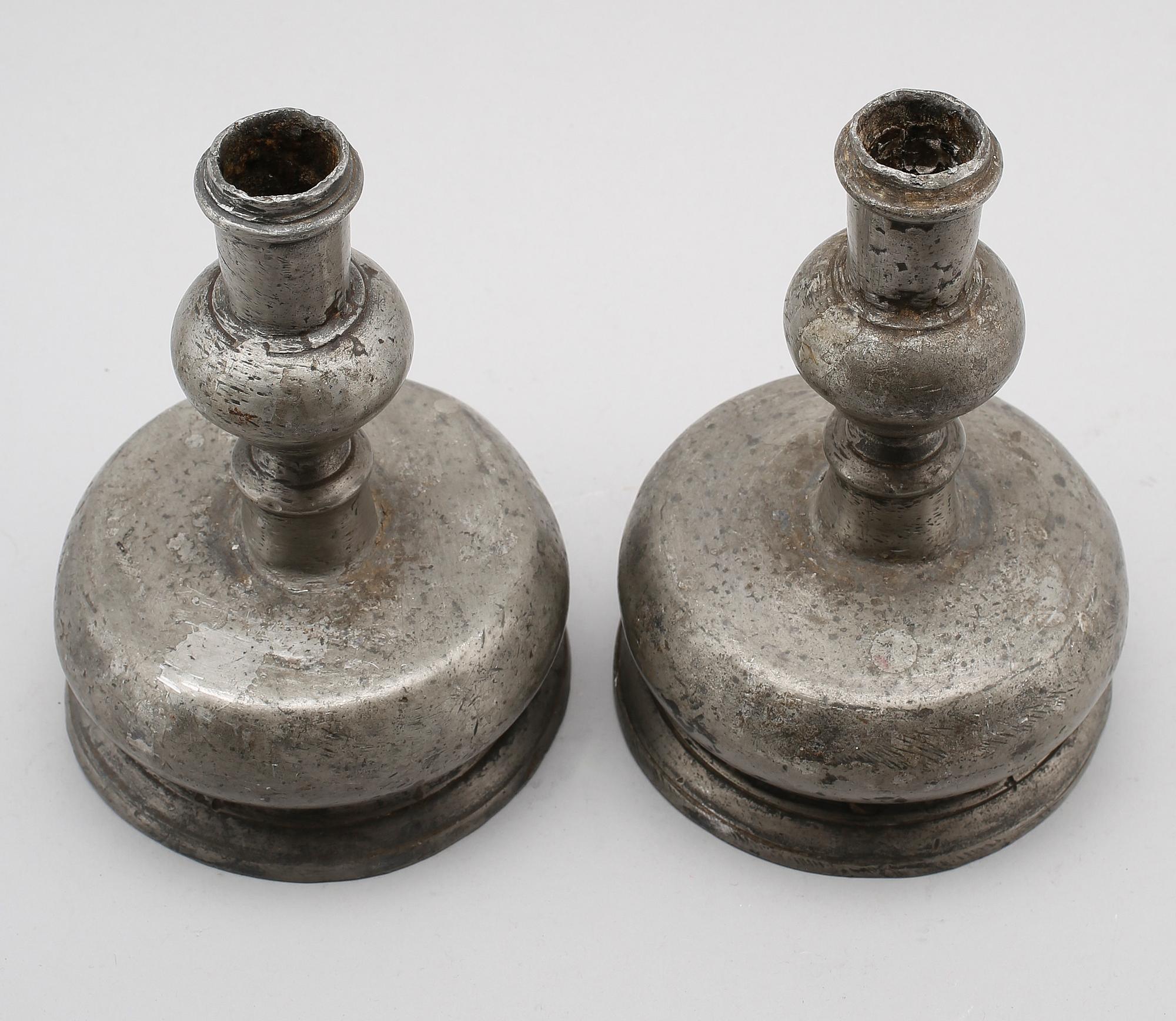 LJUSSTAKAR, 1 par, tenn, barock, 1600-tal.