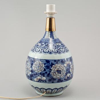 BORDSLAMPA, porslin, Japan, 1800-tal.