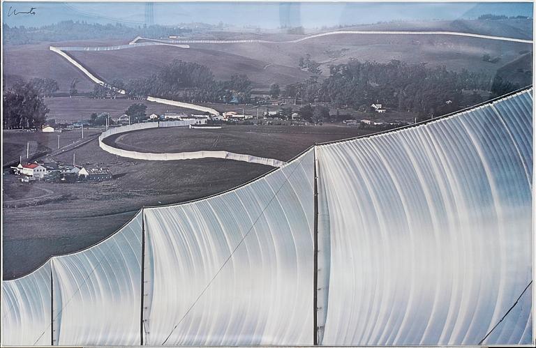 Christo & Jeanne-Claude, "Running fence", 1977.