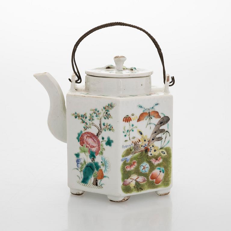 Teekannu, posliini, Kiina.
