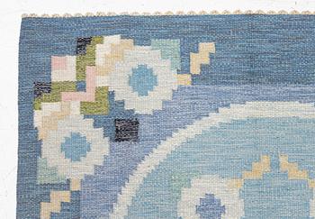 Ingegerd Silow, Rug, "Malmsjön" flat weave, signed IS, approx. 230 x 170 cm.