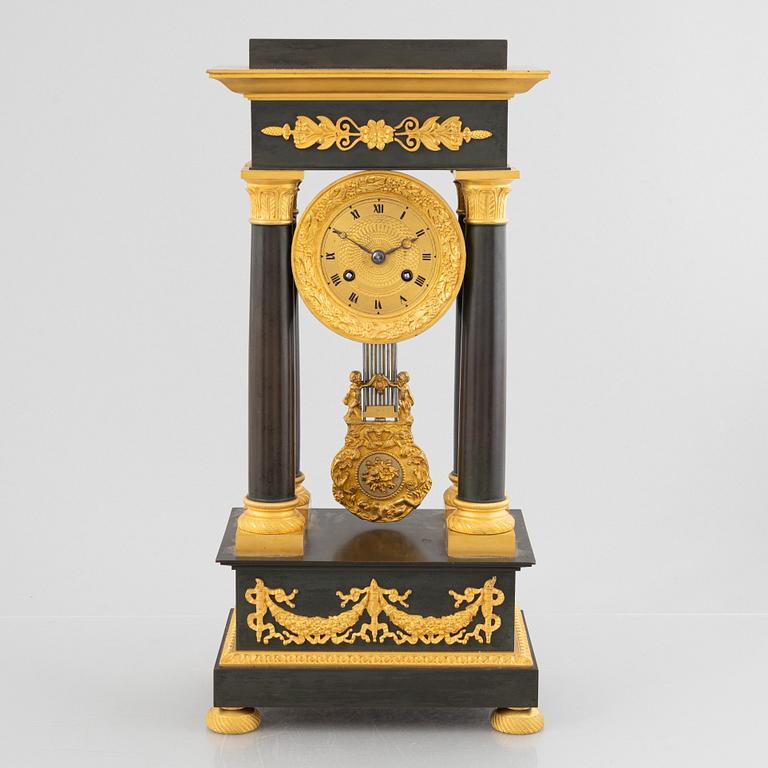 Bordspendyl, 1800-talets mitt. Senempire.