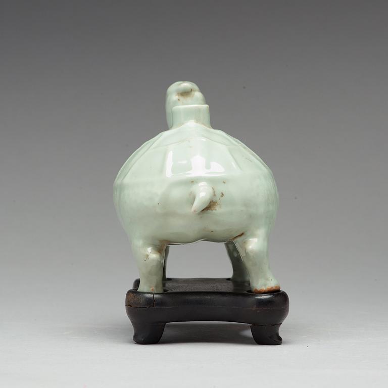 A celadon glazed water dropper, Qing dynasty (1644-1912).