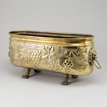 A 19th cenbtury brass jardiniere.