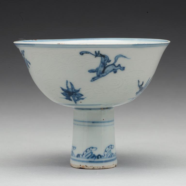 A blue and white stemcup, Ming dynasty, Wanli (1572-1620).