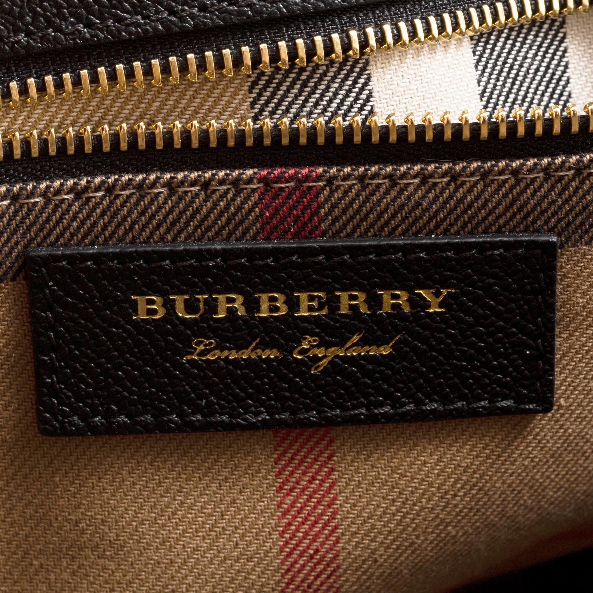 Burberry soft grain medium buckle tote discount