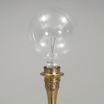 BORDSLAMPA, 1900-talets andra hälft.