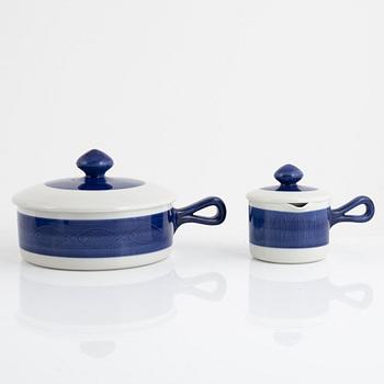 Hertha Bengtson, a 31-piece "Koka blå" dinner service, Rörstrand, Sweden.