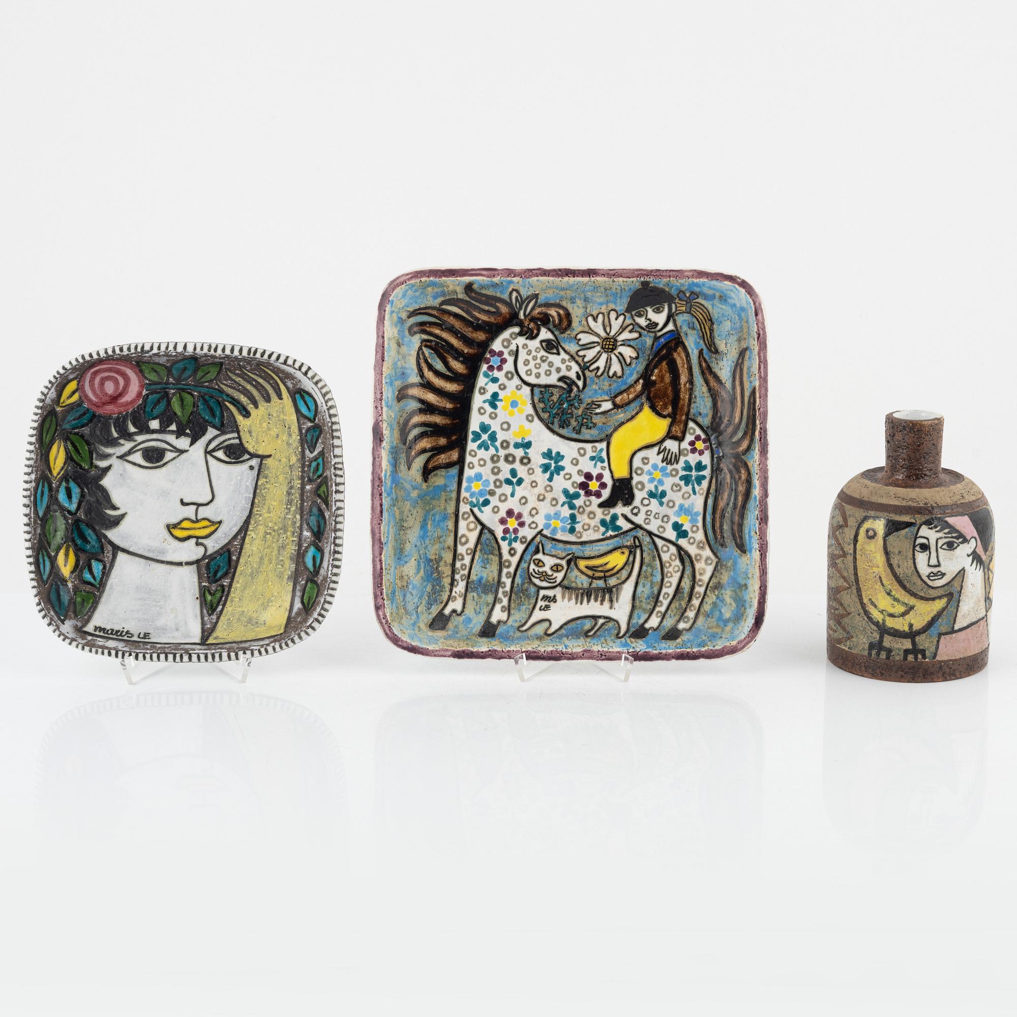 Mari Simmulson, a vase and two dishes, Upsala-Ekeby.