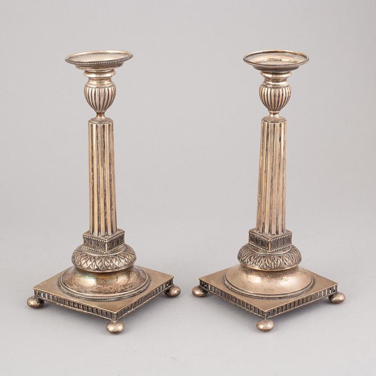 A pair of silver Gustavian style candle holder, C.G.Hallberg, Stockholm, 1909-1910.