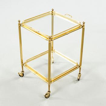 A serving trolley from the foruth quarter of the 20th century.