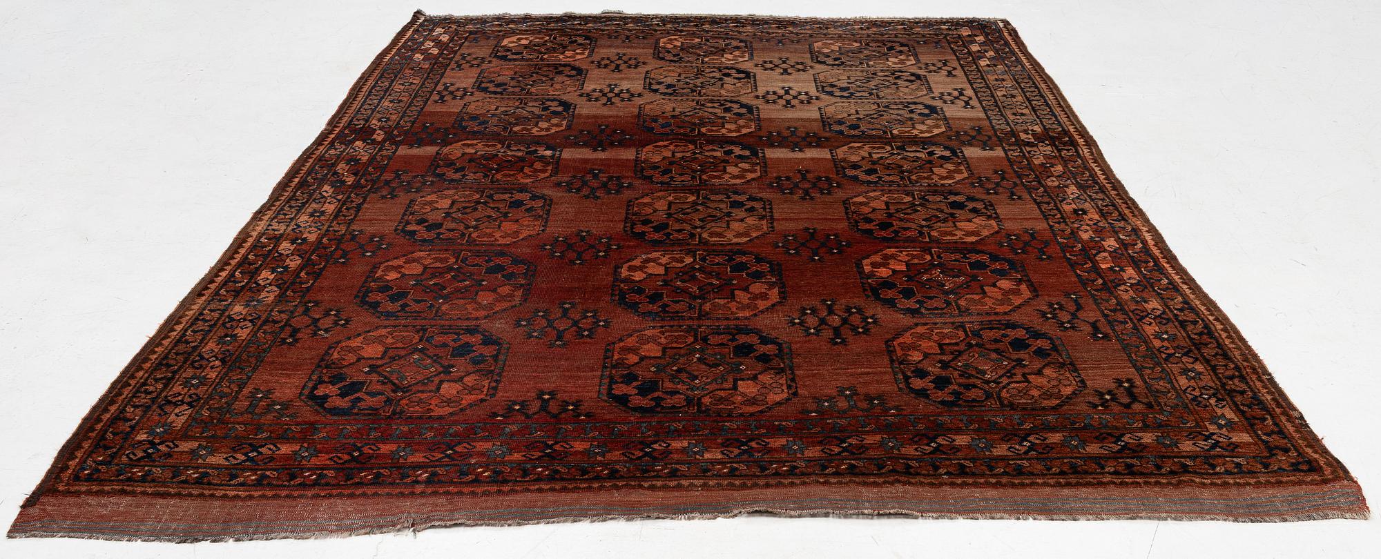 Matta, Turkmen, semiantik, ca 330 x 258 cm.