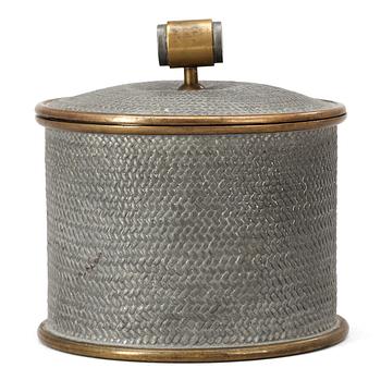 393. An Estrid Ericson pewter box with cover, Firma Svenskt Tenn, Stockholm 1936.