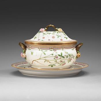 702. A Royal Copenhagen 'Flora Danica' soup tureen with cover and stand, Denmark, 20th Century.