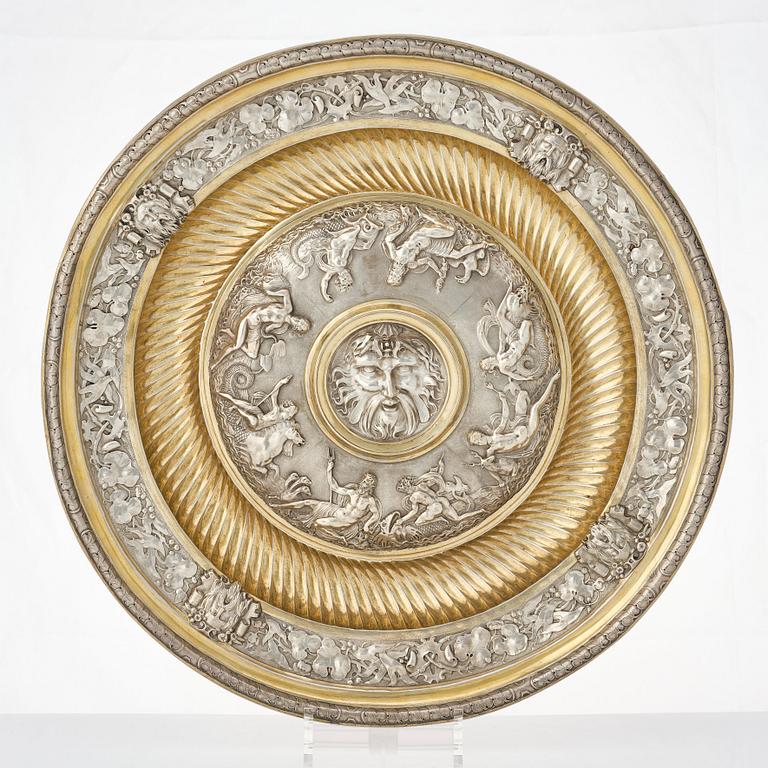 Frédéric Rudolphi, kanna och fat, silver, (Paris 1842-1872). Renässans-stil.