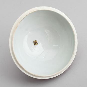 LOCKURNA, porslin, Imari, 1900-talets första hälft.