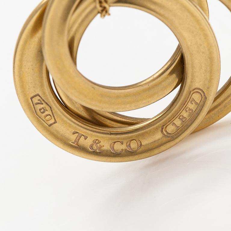 Tiffany & Co, An 18K gold necklace. Marked Tiffany & Co and T & Co.