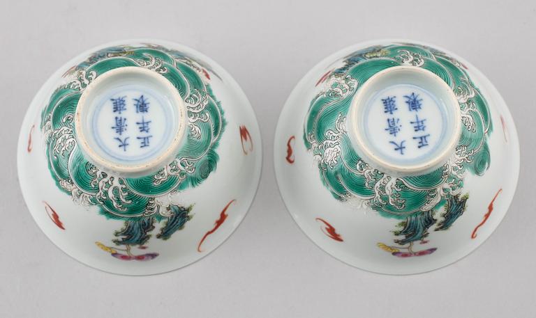 KOPPAR, 1 par, porslin, Kina, sannolikt 1900-tal.