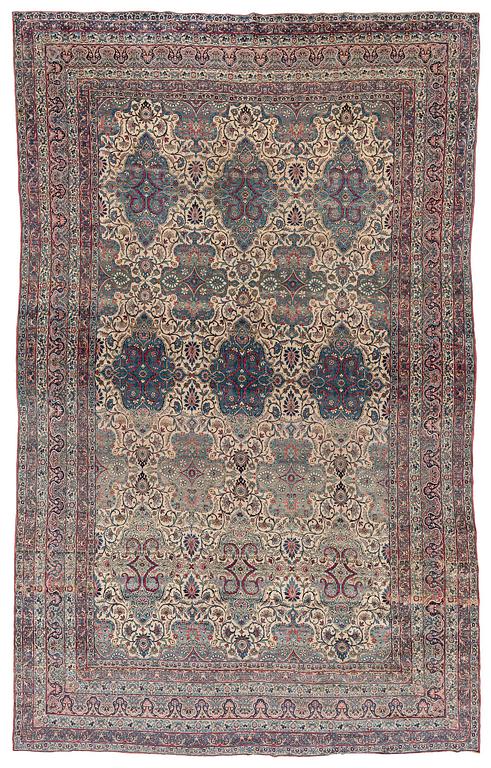 Matta, antik Kirman, södra Persien, ca 497 x 299 cm.