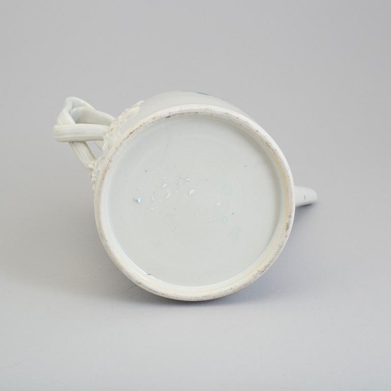 KAFFEKANNA med LOCK, kompaniporslin. Qingdynastin, Jiaqing (1796-1820).