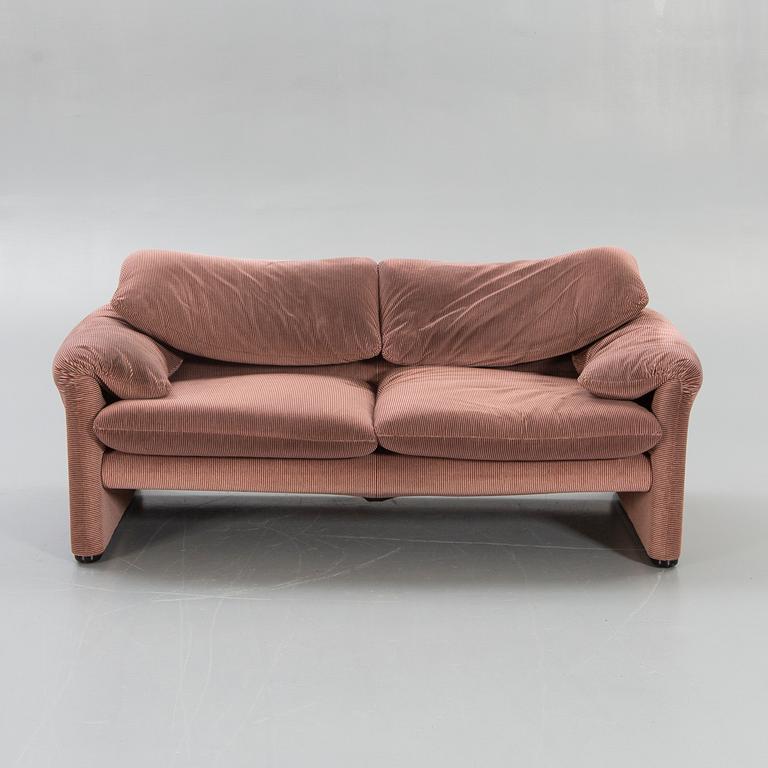 Vico Magistretti, sofa "Maralunga" for Cassina later part of the 20th century.