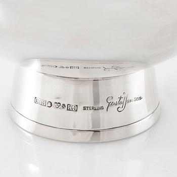 Gustaf Janson bowls, 3 pieces of sterling silver, CG Hallberg, Stockholm, 1950s/60s.
