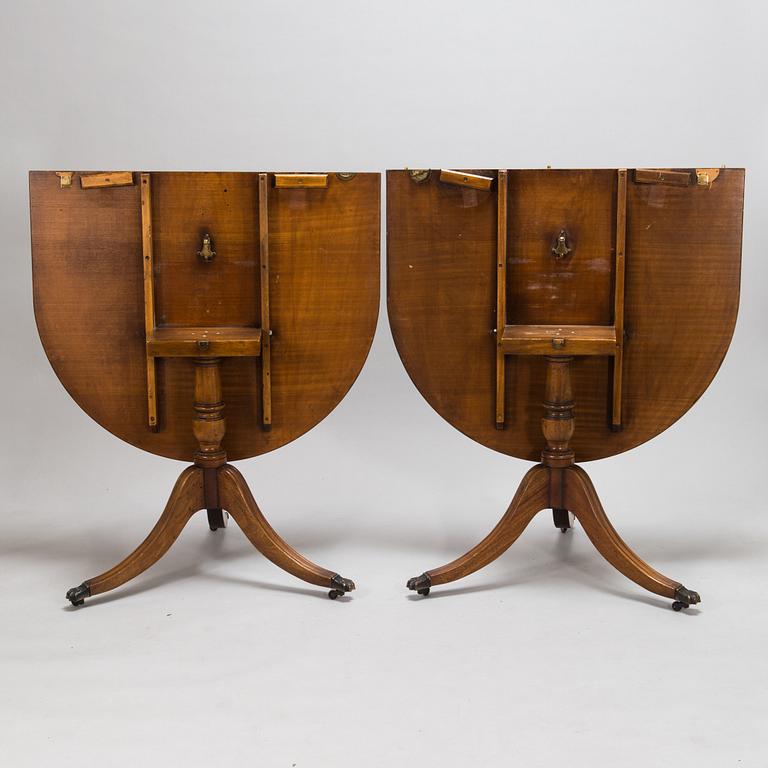 A 20th century English style dining table.