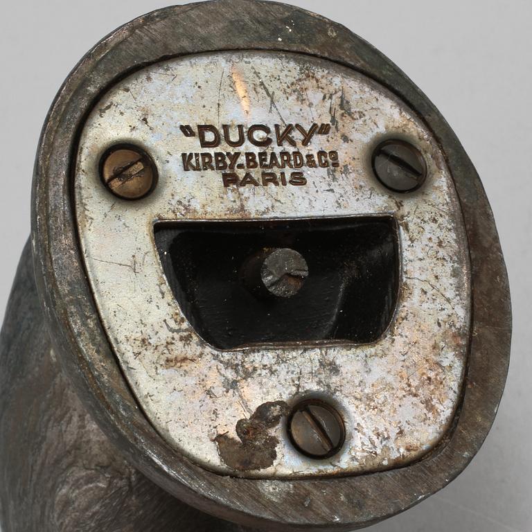 FLASKÖPPNARE, "Ducky", Paris, 1900-talets andra hälft.