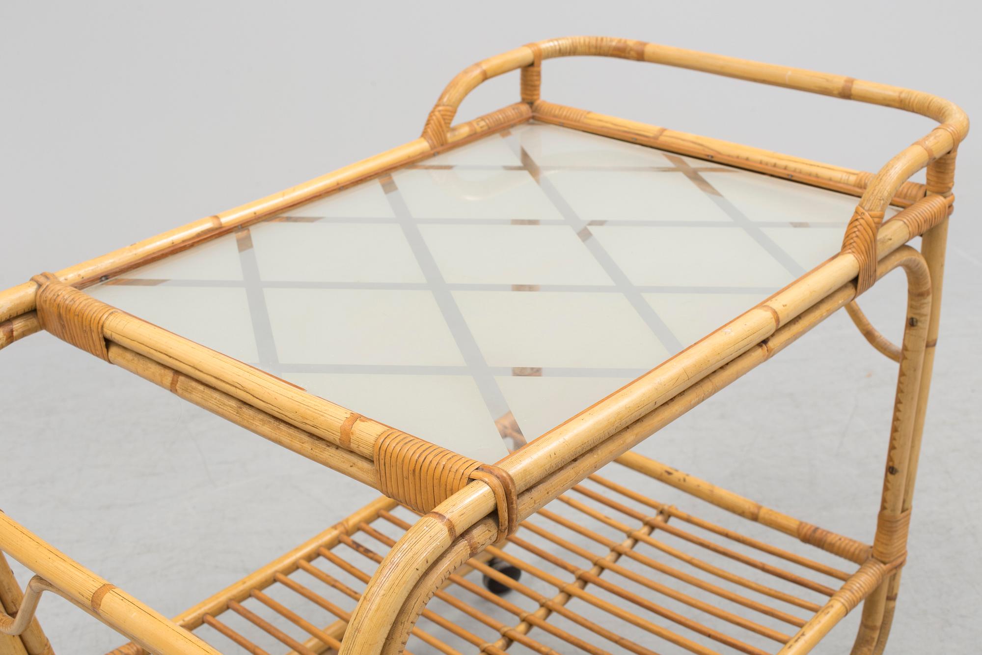 A bamboo and rattan tea trolley from Korgmöbelhantverk E.W. Ottosson, Stockholm, 1940's.
