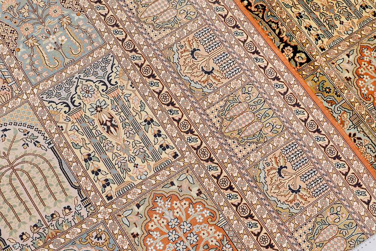 A carpet Silke Kashmir, sk 24X24, ca 372 x 272 cm.