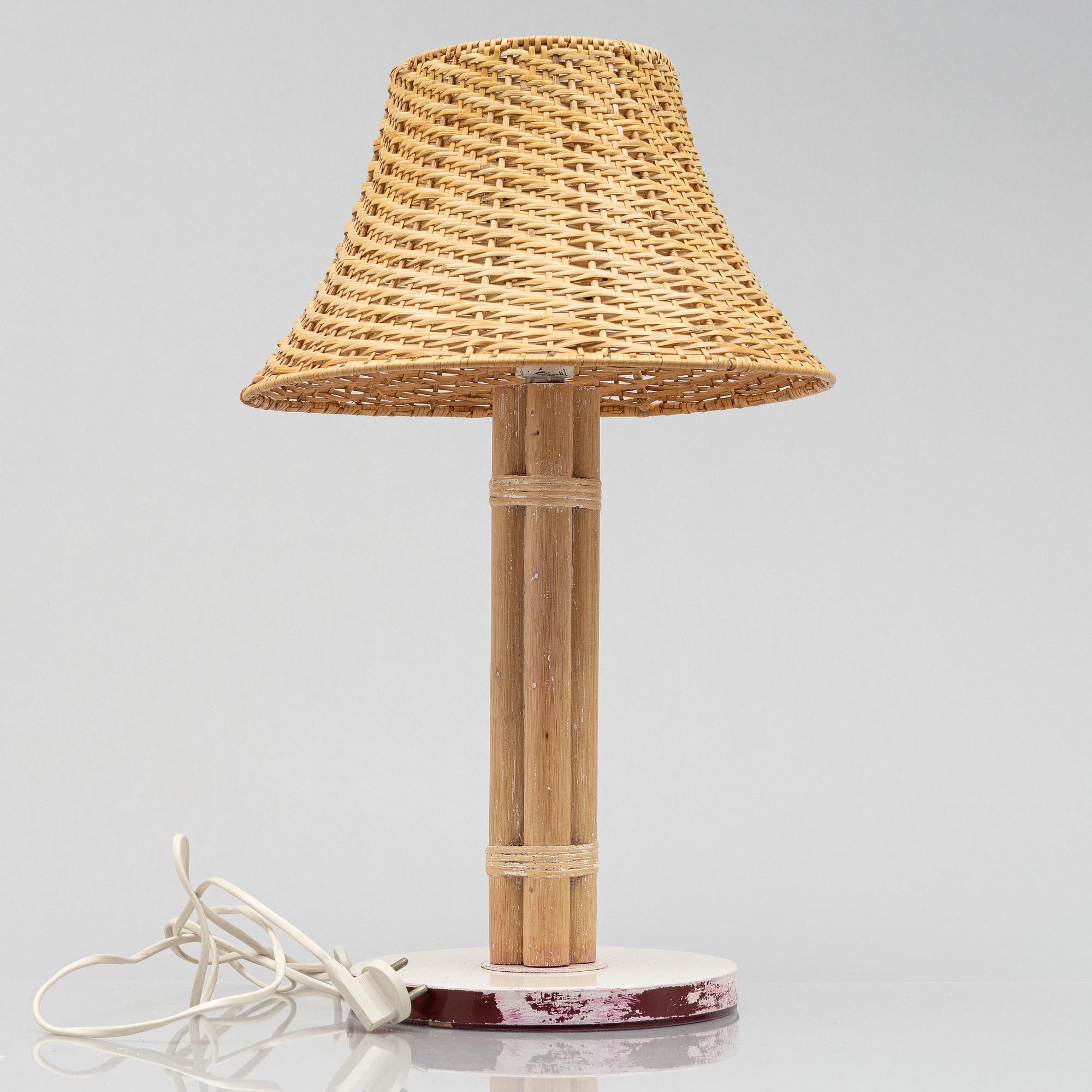 A model 'B-105' table lamp, Bergboms.