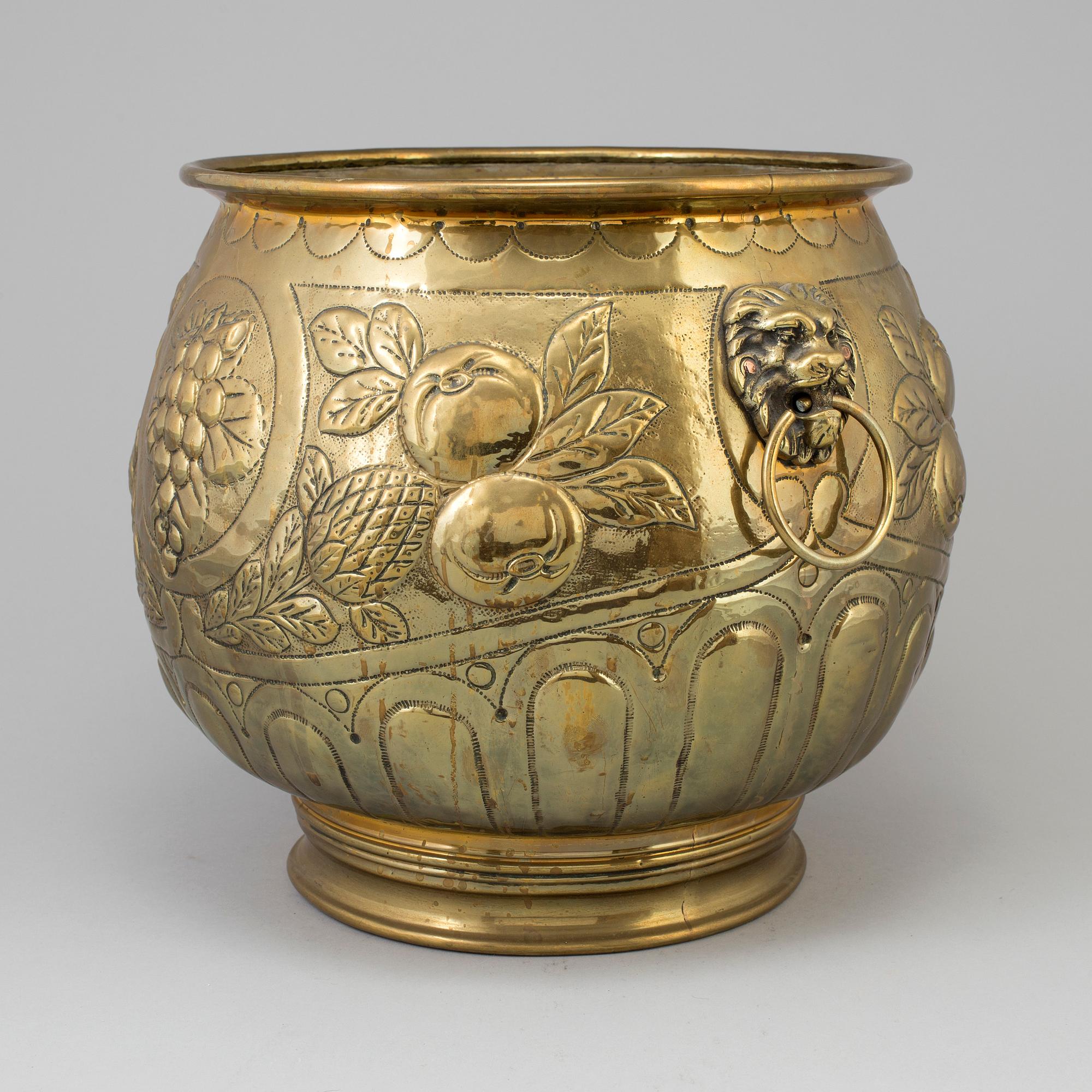 YTTERFODER, mässing, 1800-talets början.