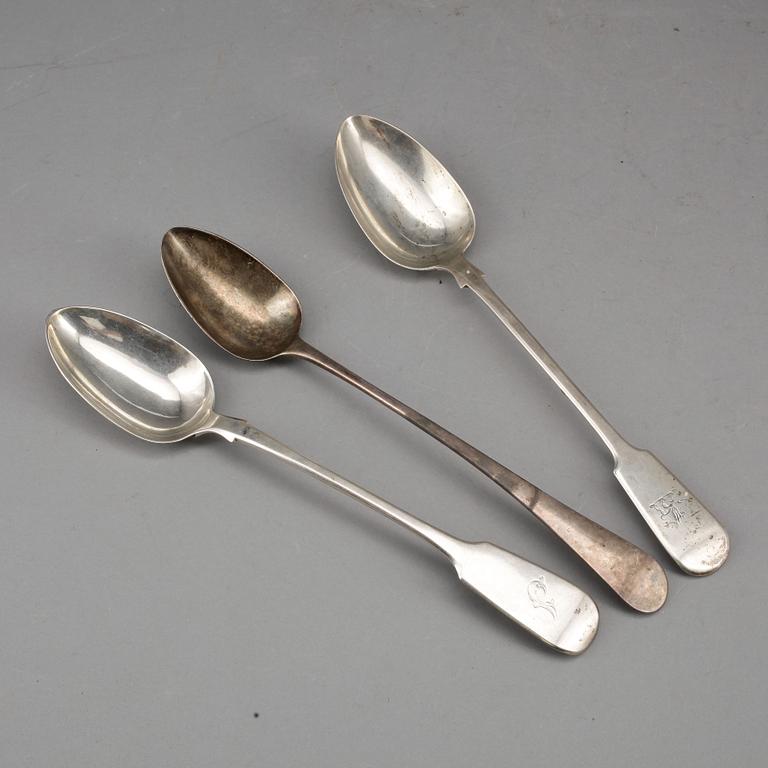 RAGUSKEDAR, 3 st, silver, Chester resp London 1800-talets första hälft. Tot ca 400 gram.