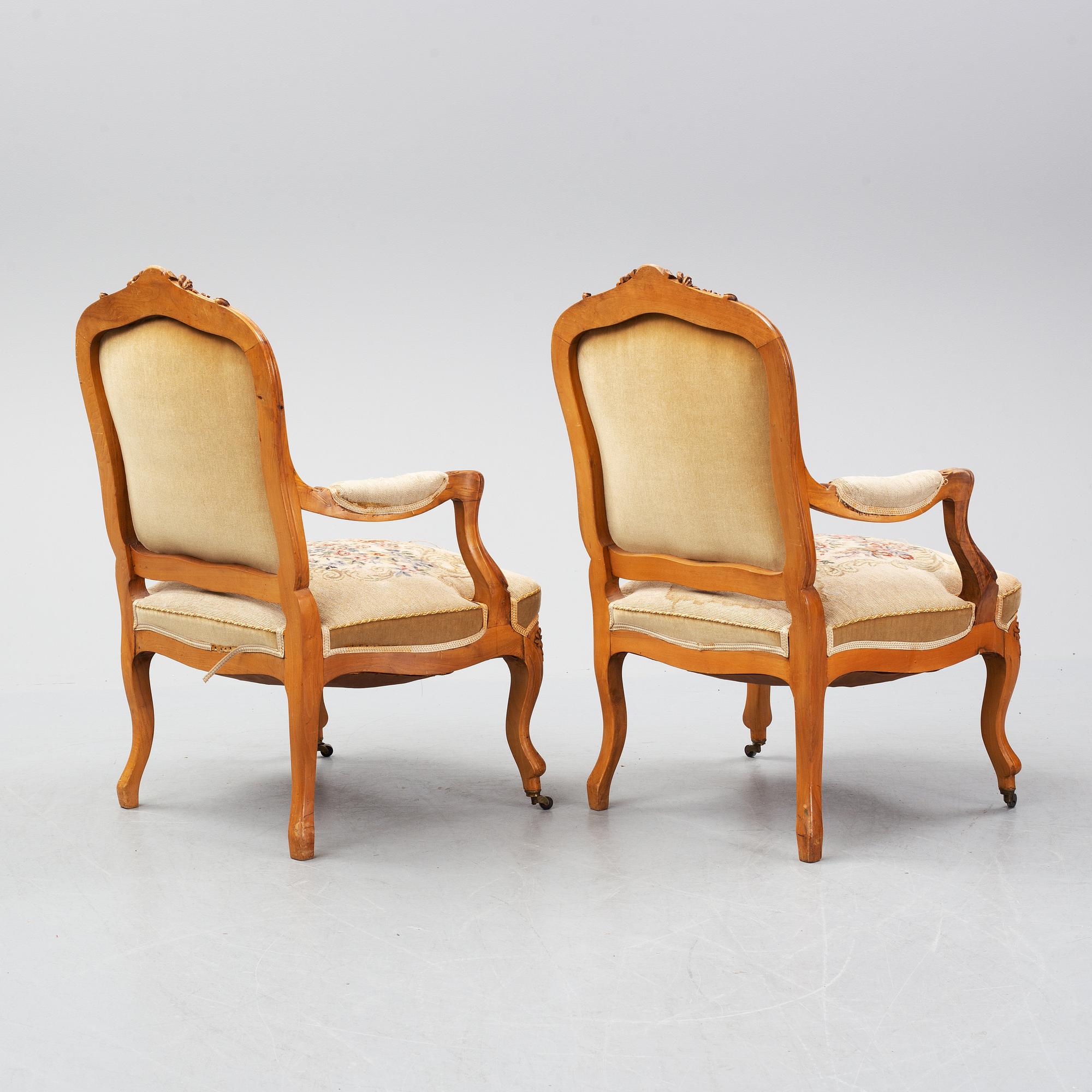 A set of sofa, two armchairs and six chairs, Louis XV-style, ca 1900.